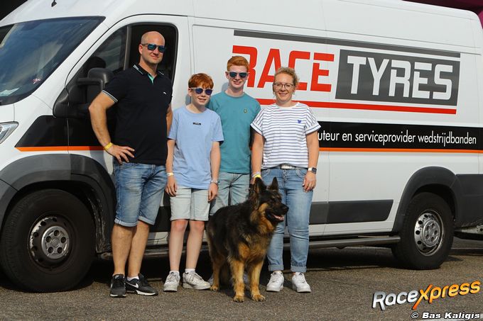 Henk Vuik jr maakt ondanks pech indruk in Zolder in Mazda MX-5 Cup