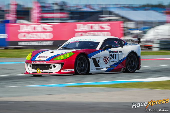 Ginetta GT4