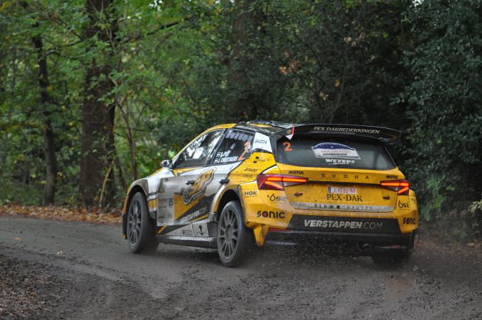 Stan Pex grijpt zijn eerste overwinning in de Rallysport