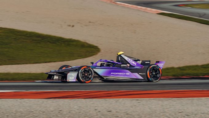 Official Porsche 99X Tests, Valencia, 2025