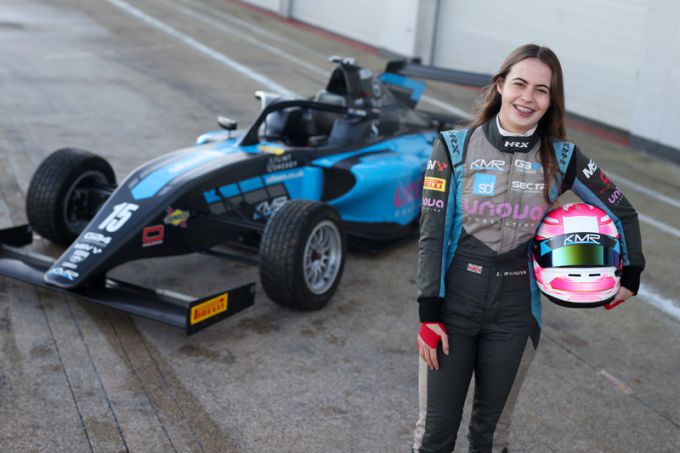 Lily-May Watkins bevestigt terugkeer naar GB4 met KMR Sport