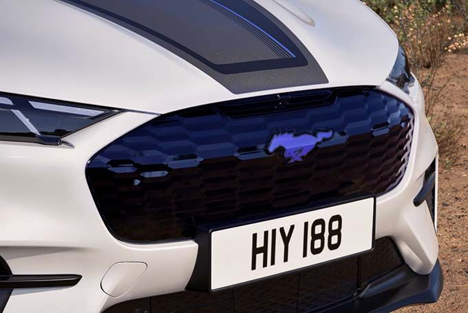 MUSTANG_MACH_E_GT_CS